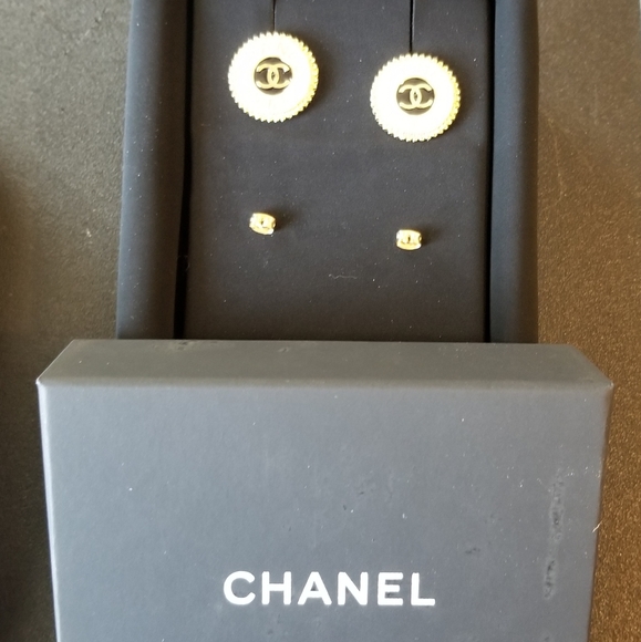 Chanel Gold Tone White Enamel Costume Double CC Earrings - Picture 7 of 9